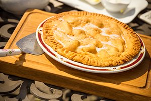 Traditional Farmhouse Apple Pie