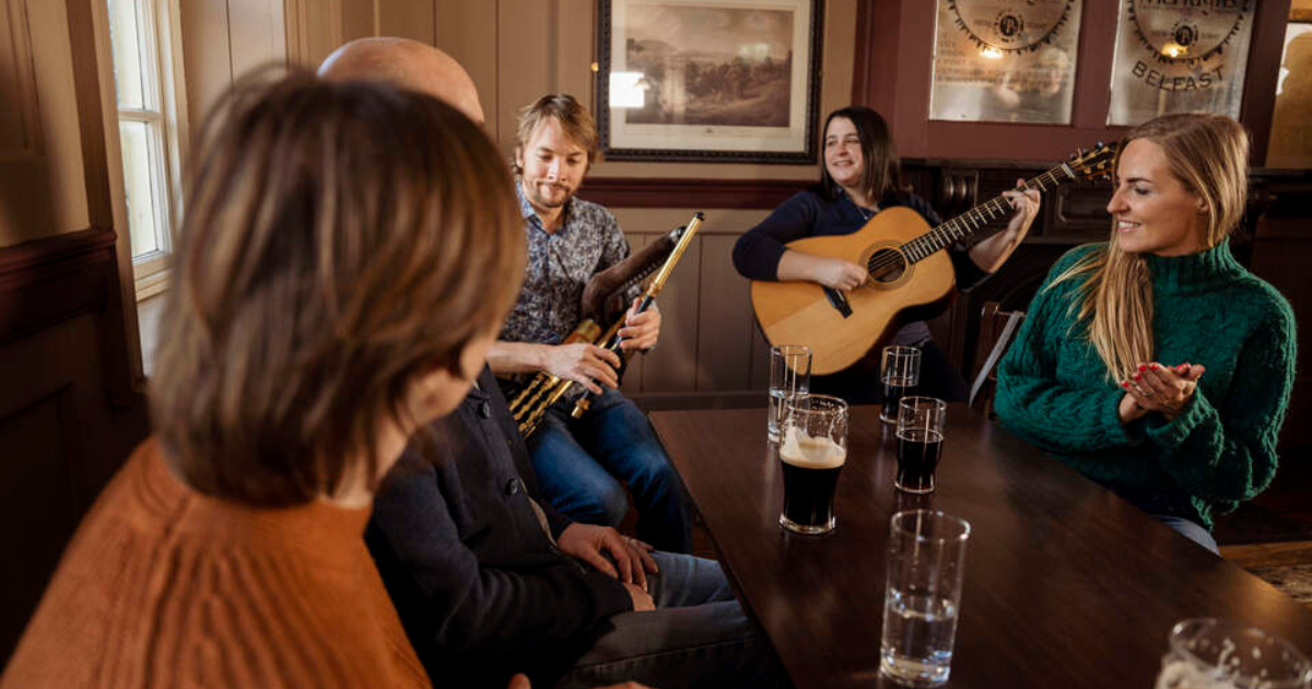 authentic Irish “craic agus ceol” (fun and music)